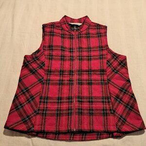 The Vermont Country Store women's size XL plaid quilted vest, has pockets